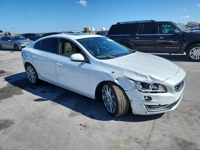 Photo 4 from auction – 2016 VOLVO S60 PLATIN with VIN LYV402FM3GB110108