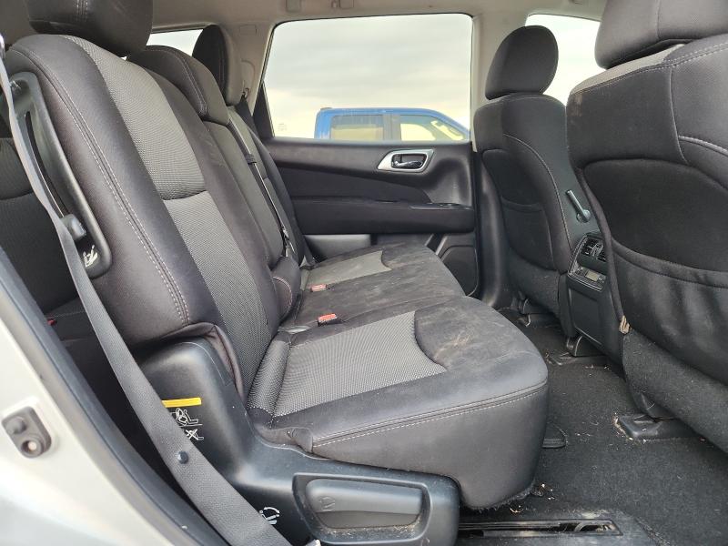 Photo 11 from auction – 2017 NISSAN PATHFINDER with VIN 5N1DR2MN3HC679583