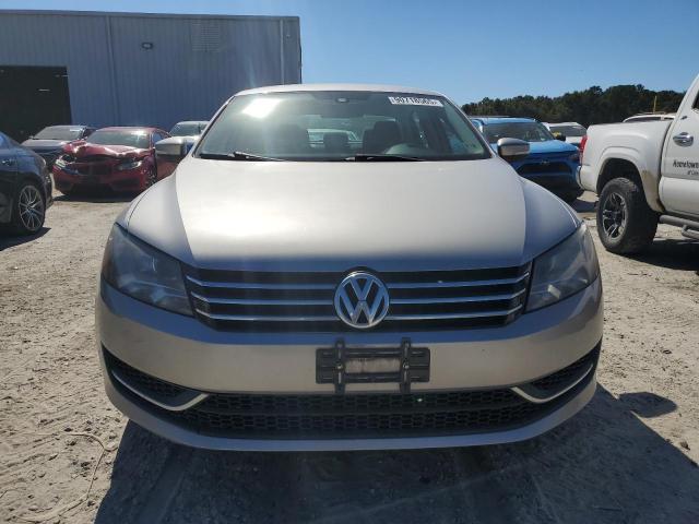 Photo 5 from auction – 2014 VOLKSWAGEN PASSAT S with VIN 1VWAT7A36EC105576