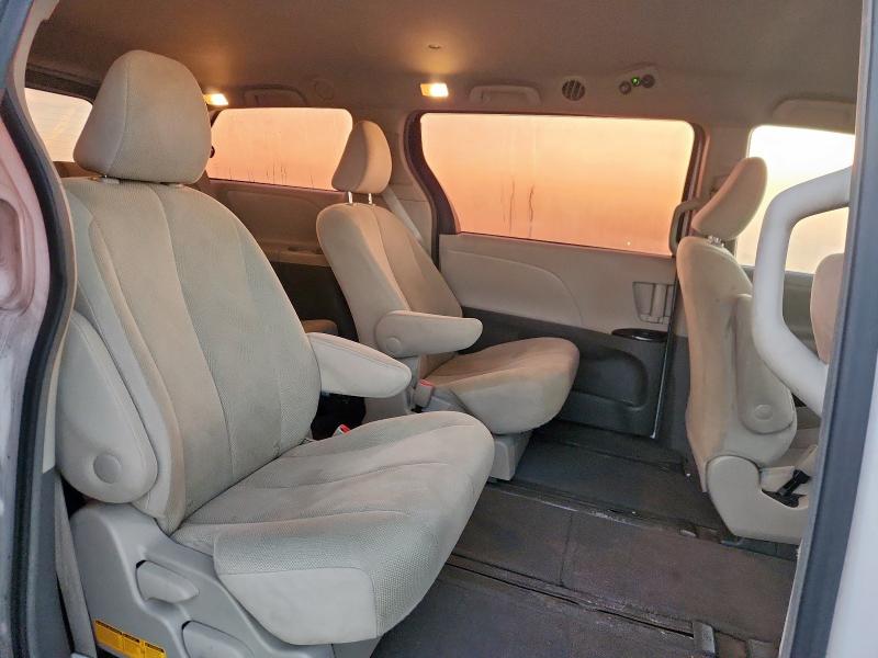 Photo 11 from auction – 2014 TOYOTA SIENNA with VIN 5TDZK3DC2ES515920