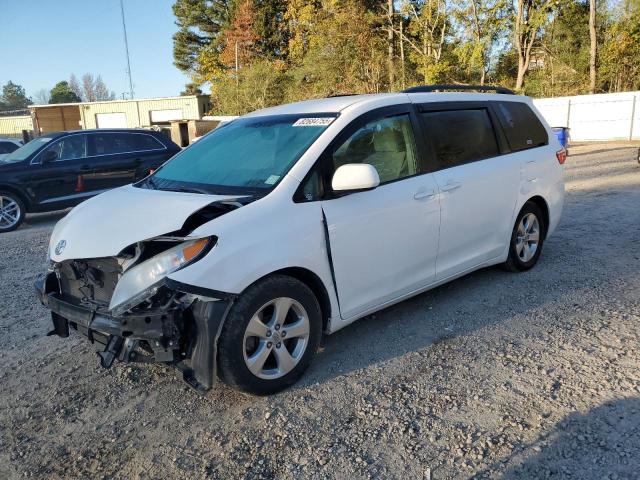 TOYOTA SIENNA LE 2015 with VIN 5TDKK3DC2FS591267 - Photo from auction