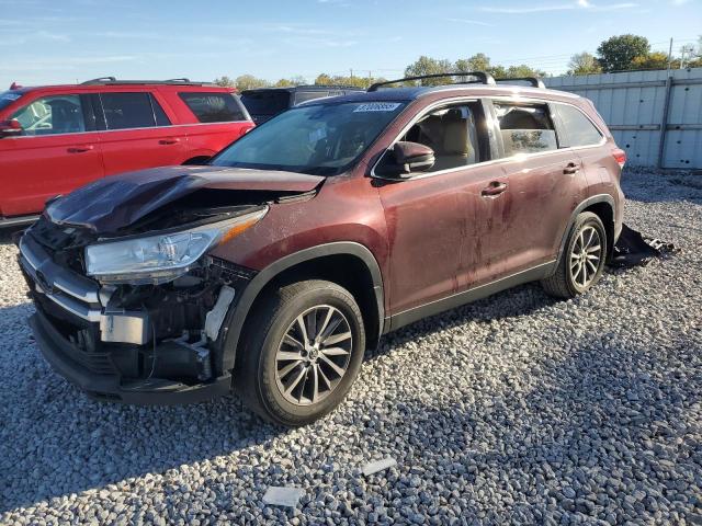 TOYOTA HIGHLANDER 2019 with VIN 5TDJZRFH3KS724776 - Photo from auction