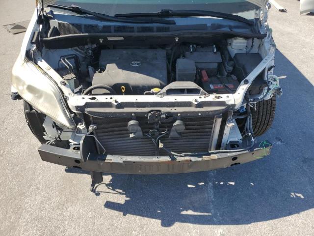 Photo 12 from auction – 2012 TOYOTA SIENNA XLE with VIN 5TDYK3DC8CS190893