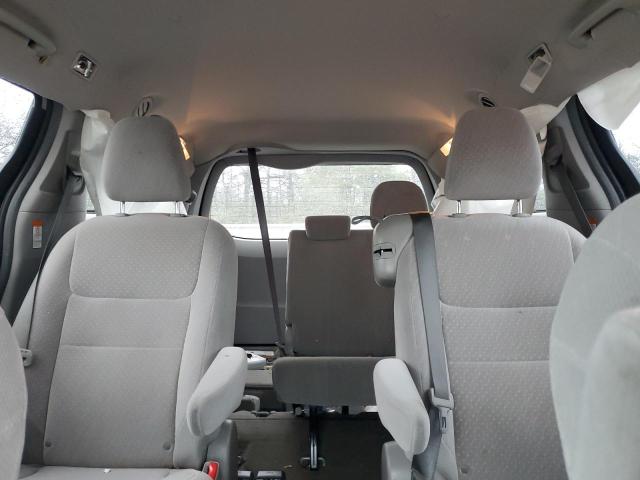 Photo 10 from auction – 2018 TOYOTA SIENNA LE with VIN 5TDKZ3DC5JS926624