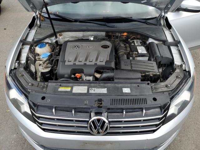 Photo 11 from auction – 2014 VOLKSWAGEN PASSAT SE with VIN 1VWBN7A34EC012750