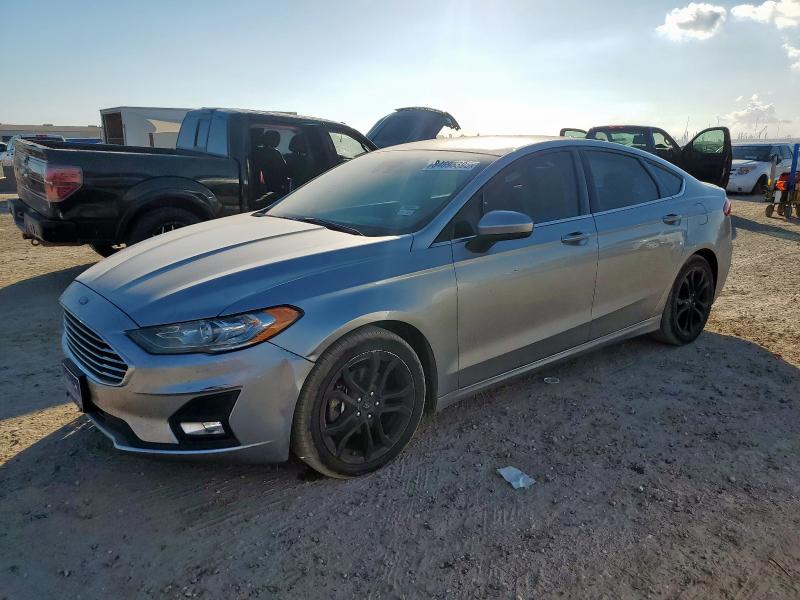 FORD FUSION SE 2020 with VIN 3FA6P0HD0LR125863 - Photo from auction