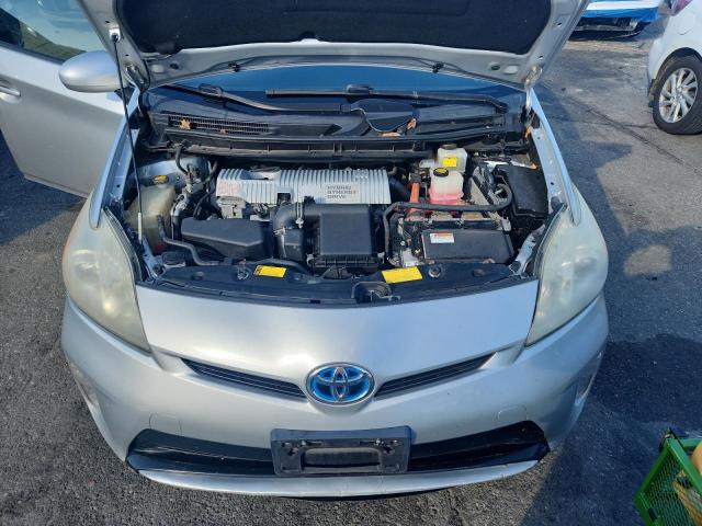 Photo 11 from auction – 2013 TOYOTA PRIUS with VIN JTDKN3DU7D5629305