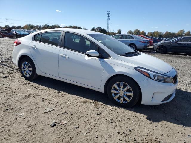 Photo 4 from auction – 2017 KIA FORTE LX with VIN 3KPFK4A77HE078933