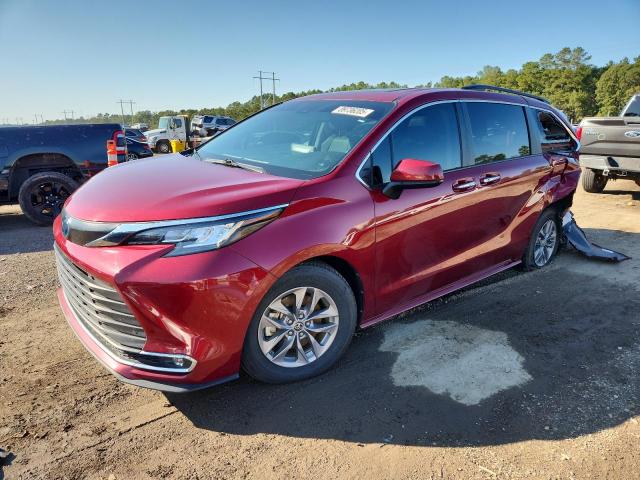 Photo 1 from auction – 2023 TOYOTA SIENNA XLE with VIN 5TDYRKEC2PS152201