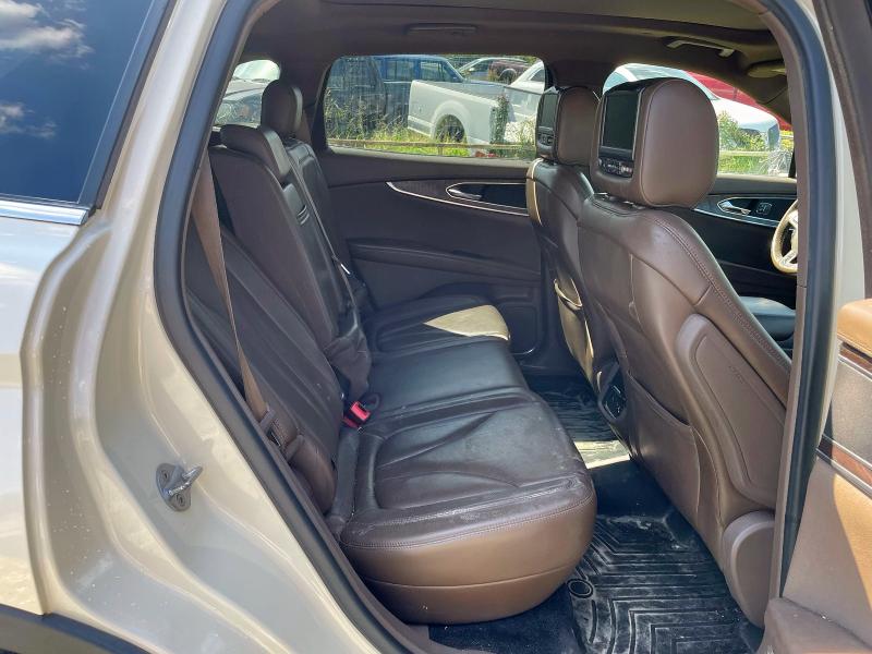 Photo 6 from auction – 2016 LINCOLN MKX RESERV with VIN 2LMTJ8LP2GBL31379