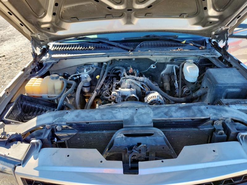 Photo 11 from auction – 2004 CHEVROLET SILVERADO with VIN 1GCHK23124F125369