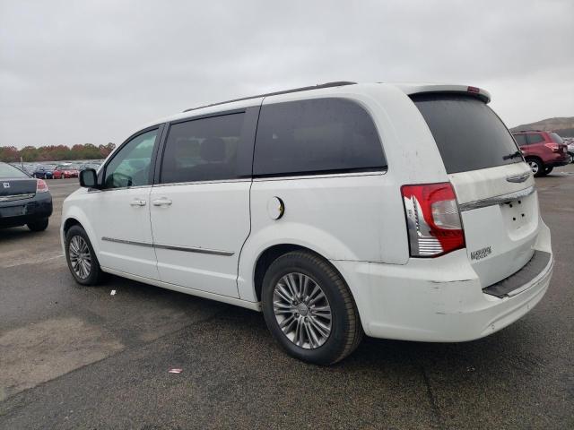 Photo 2 from auction – 2015 CHRYSLER TOWN & COU with VIN 2C4RC1CG3FR521094