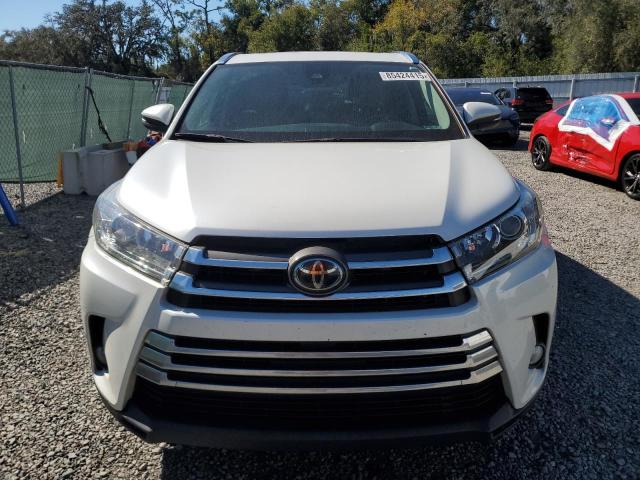 Photo 5 from auction – 2018 TOYOTA HIGHLANDER with VIN 5TDYZRFH3JS280103