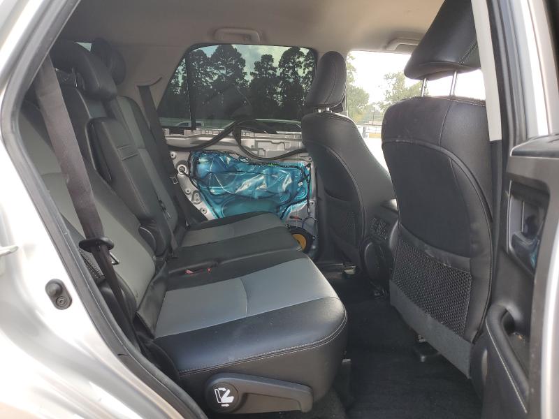 Photo 11 from auction – 2018 TOYOTA 4RUNNER SR with VIN JTEZU5JR1J5191272