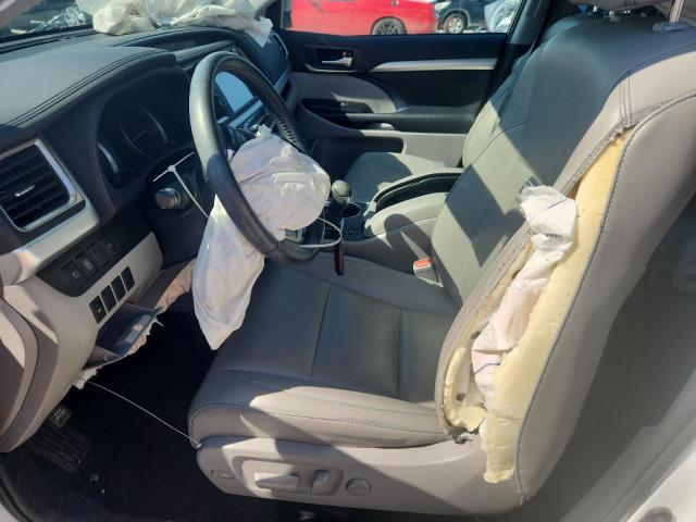 Photo 7 from auction – 2019 TOYOTA HIGHLANDER with VIN 5TDKZRFH4KS567845