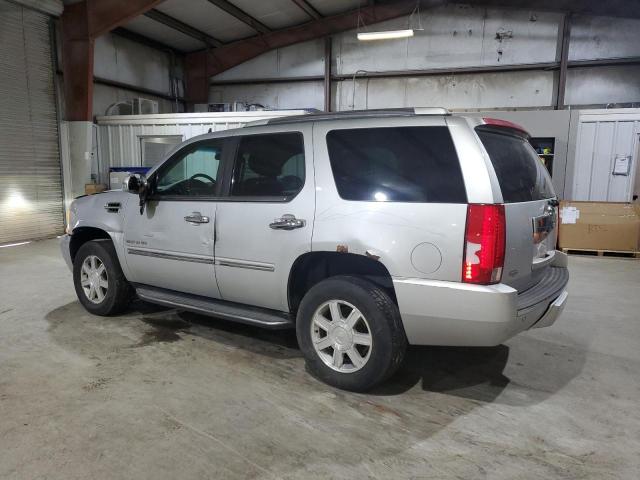 Photo 2 from auction – 2010 CADILLAC ESCALADE with VIN 1GYUKAEF2AR112367