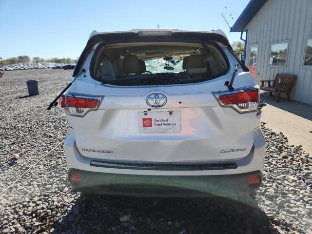 Photo 6 from auction – 2016 TOYOTA HIGHLANDER with VIN 5TDJKRFH2GS345411