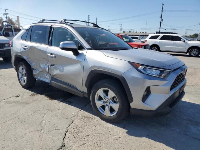 Photo 4 from auction – 2020 TOYOTA RAV4 XLE with VIN JTMP1RFVXLJ028969