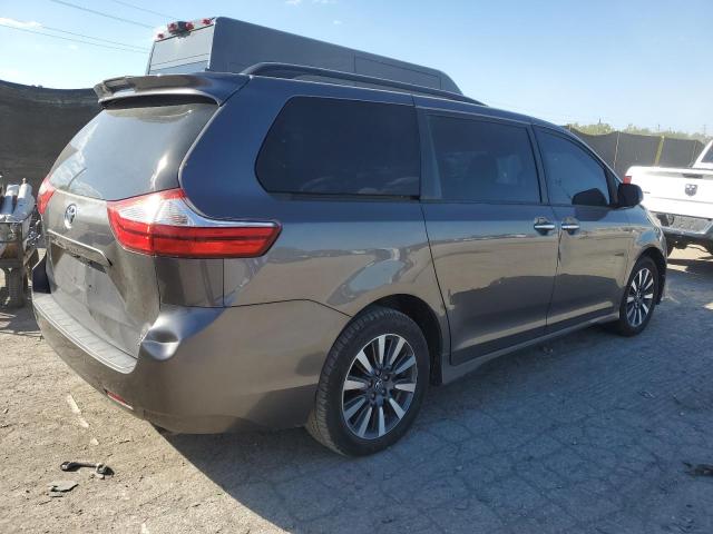 Photo 3 from auction – 2018 TOYOTA SIENNA XLE with VIN 5TDDZ3DC2JS195045