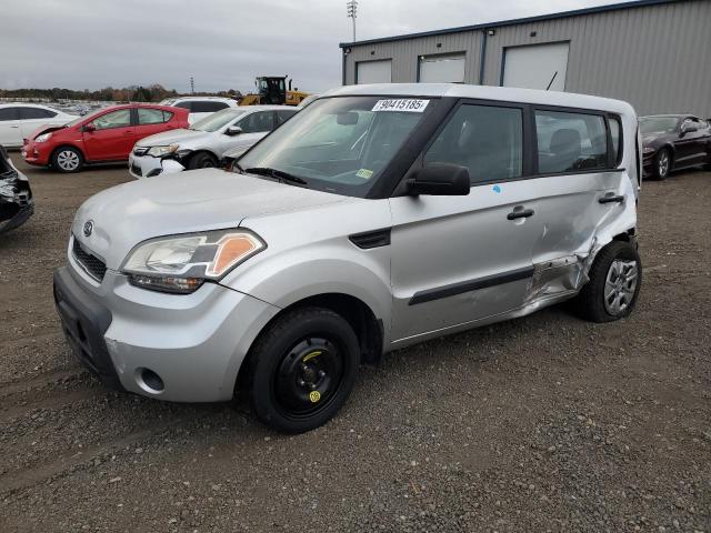 KIA SOUL 2011 with VIN KNDJT2A10B7260813 - Photo from auction