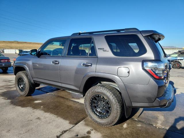 Photo 2 from auction – 2020 TOYOTA 4RUNNER with VIN JTEBU5JR4L5794950