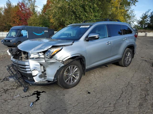 TOYOTA HIGHLANDER 2019 with VIN 5TDJZRFH0KS602683 - Photo from auction