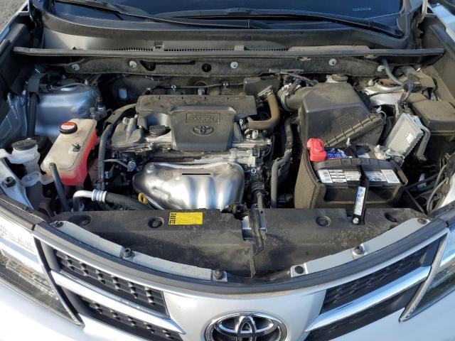 Photo 12 from auction – 2015 TOYOTA RAV4 LE with VIN JTMZFREV4FJ041992