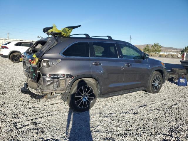 Photo 3 from auction – 2018 TOYOTA HIGHLANDER with VIN 5TDJZRFH6JS861516