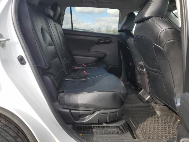 Photo 11 from auction – 2023 TOYOTA HIGHLANDER with VIN 5TDBBRCH9PS597942