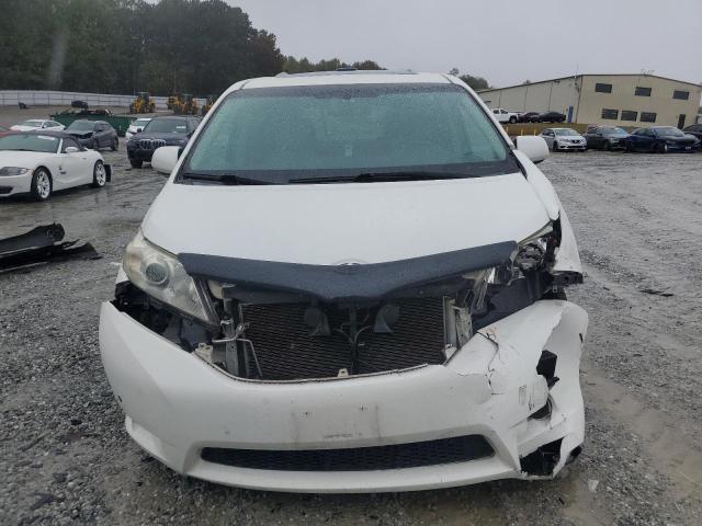 Photo 5 from auction – 2011 TOYOTA SIENNA XLE with VIN 5TDDK3DC6BS024496