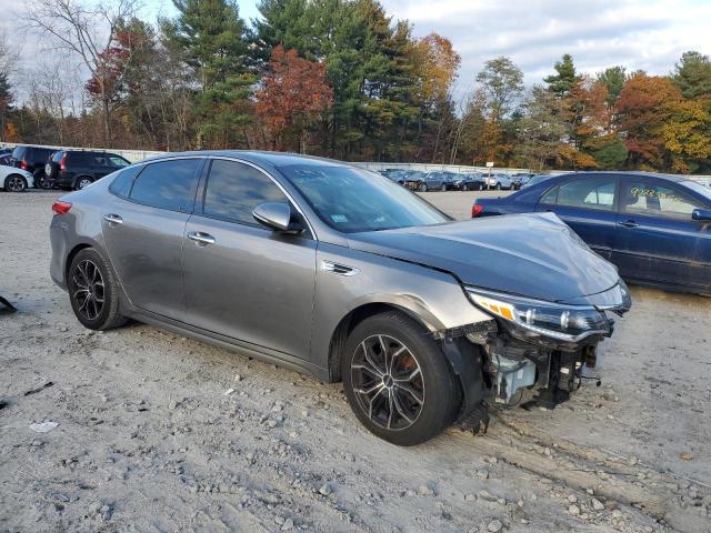 Photo 4 from auction – 2016 KIA OPTIMA EX with VIN 5XXGU4L35GG096992