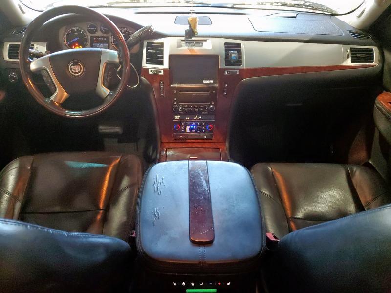 Photo 8 from auction – 2010 CADILLAC ESCALADE with VIN 1GYUKCEF1AR109276