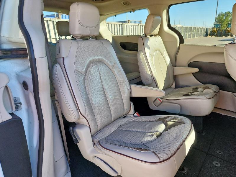 Photo 11 from auction – 2020 CHRYSLER PACIFICA L with VIN 2C4RC1GG1LR171647