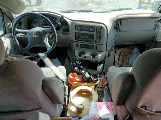 Photo 8 from auction – 2000 CHEVROLET ASTRO with VIN 1GNDM19W1YB198386