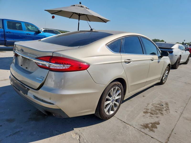 Photo 3 from auction – 2017 FORD FUSION SE with VIN 3FA6P0HD1HR392632
