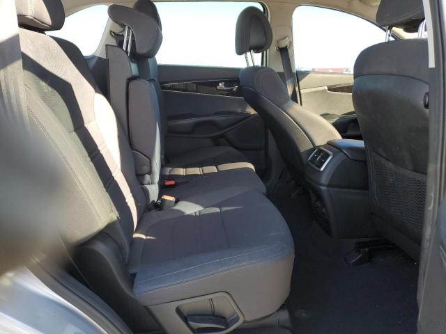 Photo 10 from auction – 2016 KIA SORENTO with VIN 5XYPG4A31GG021552