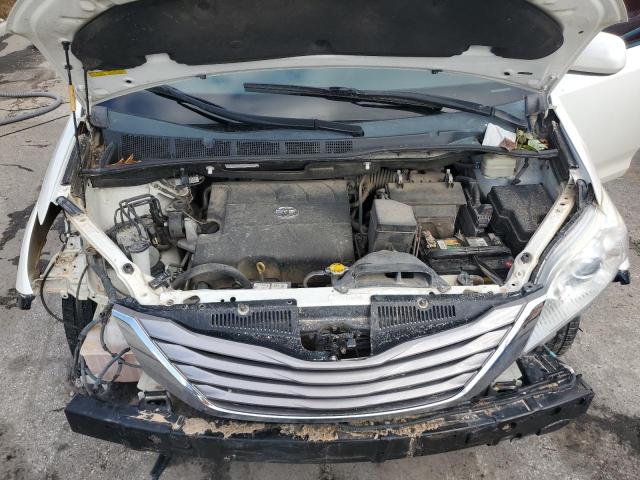 Photo 12 from auction – 2015 TOYOTA SIENNA XLE with VIN 5TDYK3DC0FS660600