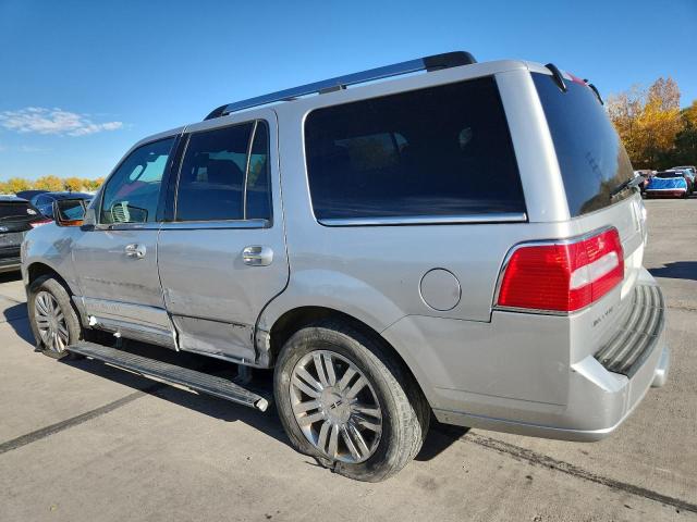 Photo 2 from auction – 2010 LINCOLN NAVIGATOR with VIN 5LMJJ2J51AEJ06851