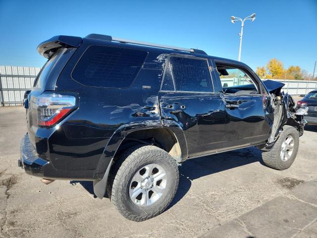 Photo 3 from auction – 2022 TOYOTA 4RUNNER SR with VIN JTEMU5JR5N6003315