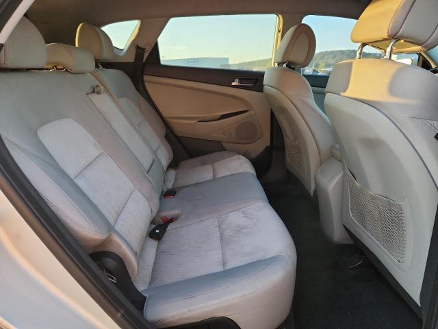Photo 10 from auction – 2016 HYUNDAI TUCSON SE with VIN KM8J23A42GU028608