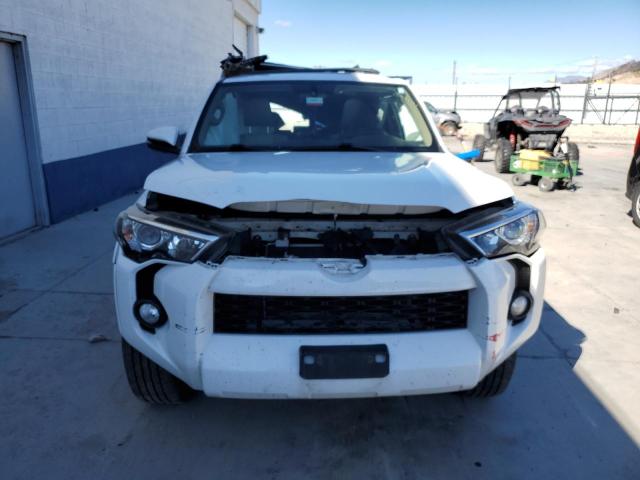Photo 5 from auction – 2018 TOYOTA 4RUNNER SR with VIN JTEBU5JR7J5549895