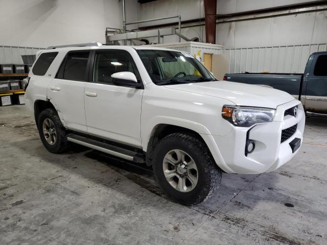 Photo 4 from auction – 2018 TOYOTA 4RUNNER SR with VIN JTEBU5JR8J5517005