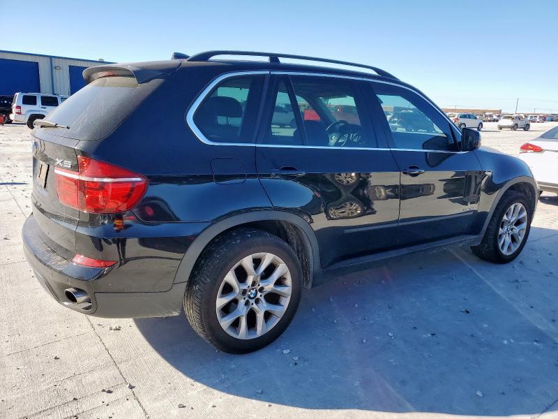 Photo 3 from auction – 2013 BMW X5 XDRIVE3 with VIN 5UXZV4C57D0B21204