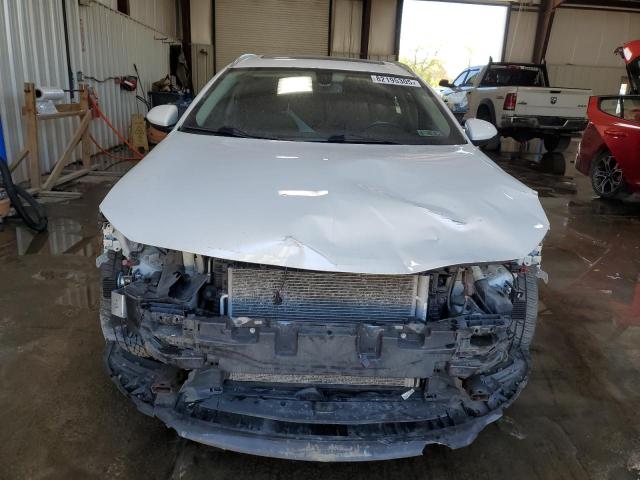 Photo 5 from auction – 2018 BUICK REGAL TOUR with VIN W04GU8SX9J1099645