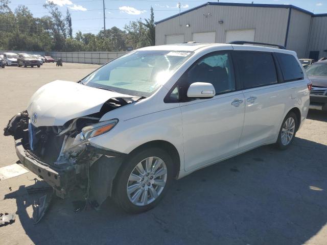 TOYOTA SIENNA XLE 2017 with VIN 5TDYZ3DC0HS868880 - Photo from auction