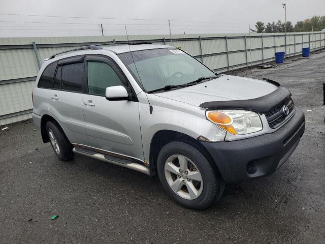 Photo 4 from auction – 2004 TOYOTA RAV4 with VIN JTEHD20V340010599