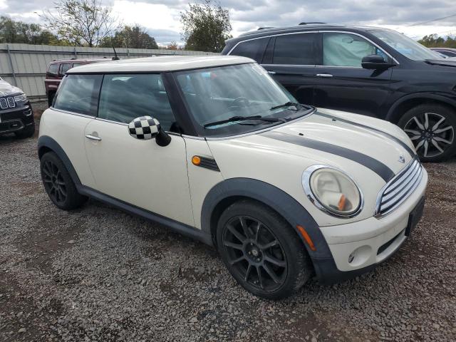Photo 4 from auction – 2007 MINI COOPER with VIN WMWMF33577TT55889