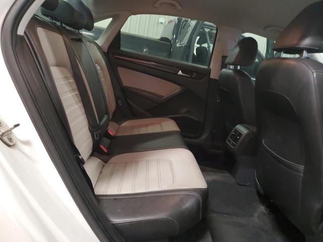 Photo 10 from auction – 2015 VOLKSWAGEN PASSAT SE with VIN 1VWBS7A32FC071208