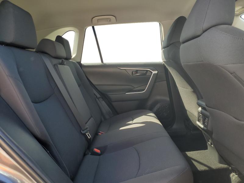 Photo 11 from auction – 2022 TOYOTA RAV4 LE with VIN 2T3H1RFV4NC209110