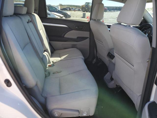 Photo 11 from auction – 2015 TOYOTA HIGHLANDER with VIN 5TDZKRFHXFS061901